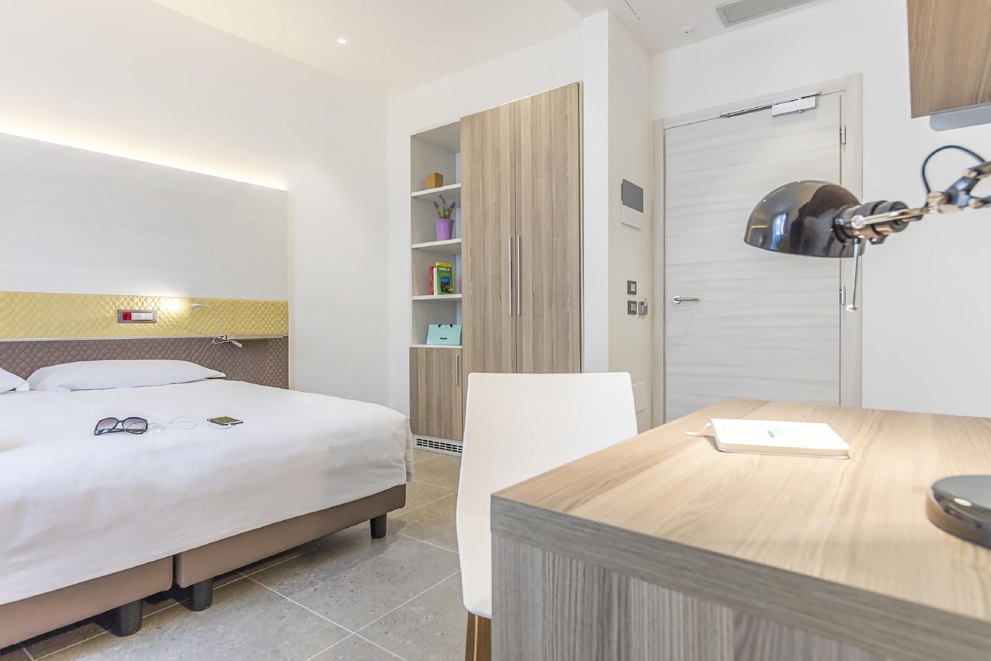 Hotel Camplus Palermo Normanni - Casa Per Ferie 3*